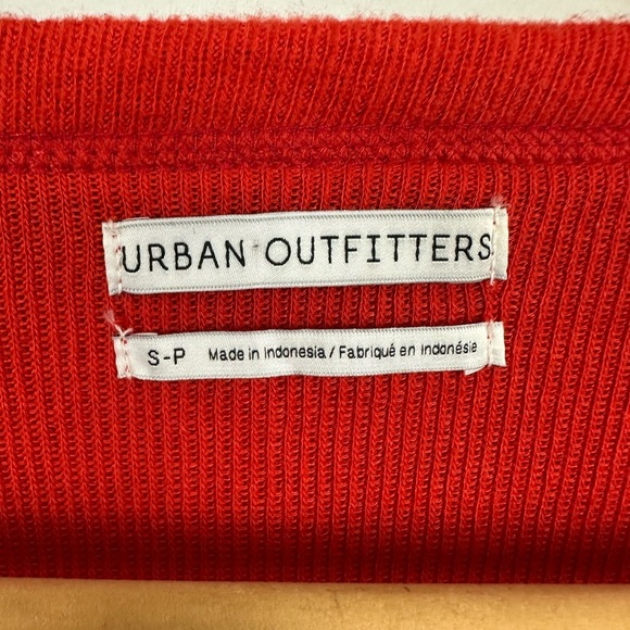 Urban Outfitters Red Farley Button Up Top Cropped Cardigan Sz S - Picture 11 of 11